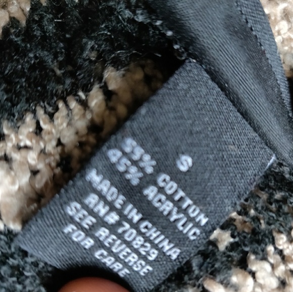 Sweater - Picture 3 of 3